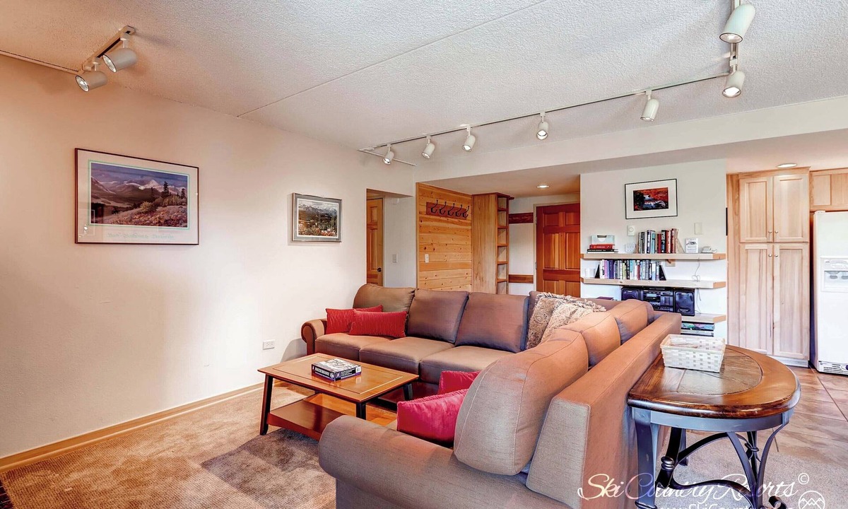 Peak 9 Condo | Remodeled Kitchen & Bath, Views, Wi-Fi, Garage Parking, Onsite Hot Tubs TE504