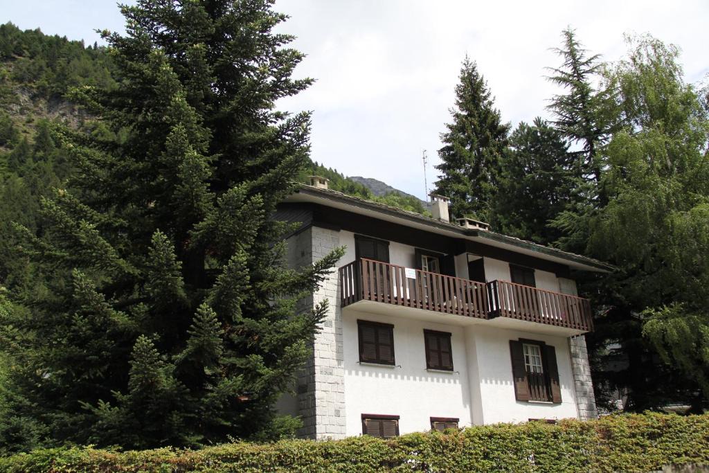 Valtellina Apartment | RESIDENCE ACERO