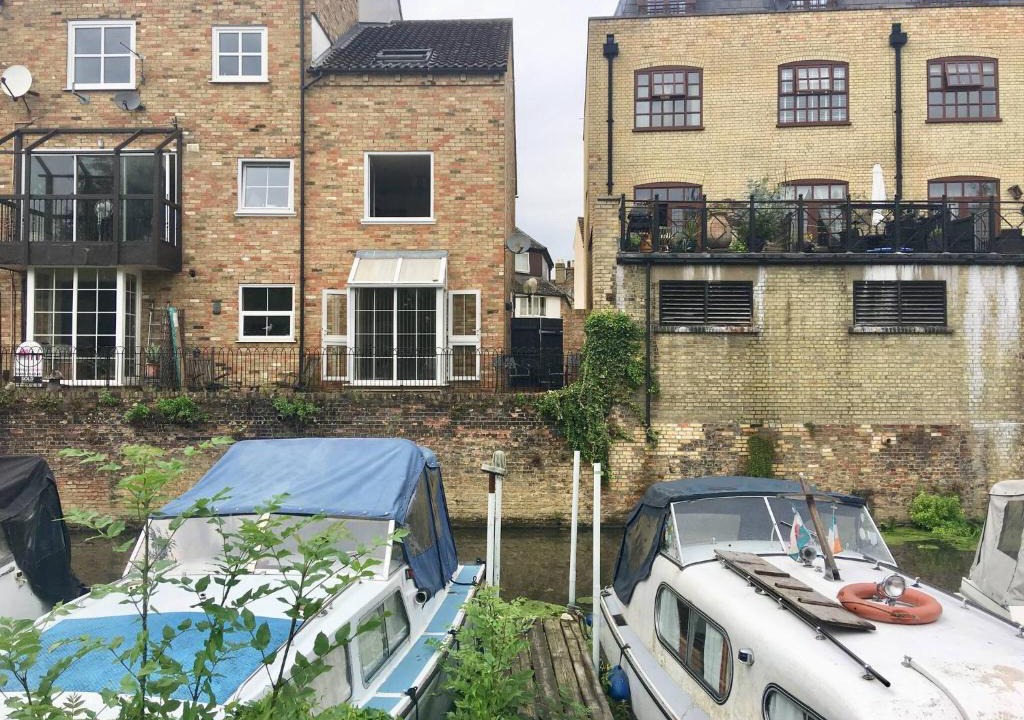 St Neots Apartment | River Penthouse Apt 2BR Parking View St Neots Town Centre
