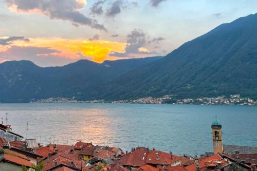 Colonno Apartment | Romantic Lake Como Retreat with Breathtaking View and Terrace La casa sulla collina apt 2