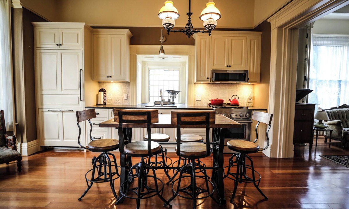 Rossland House | Rossland's Luxury Guest House