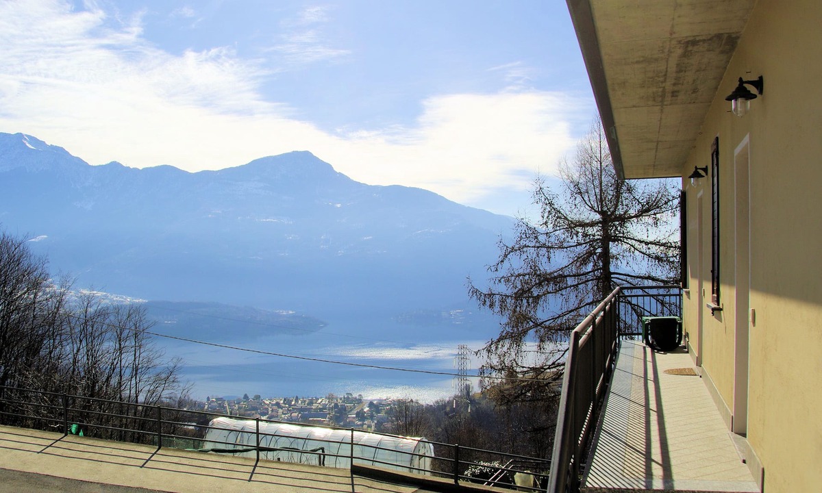 Vercana House | Runchee Farm-Lake Como-Fantastic panorama-2/4 people