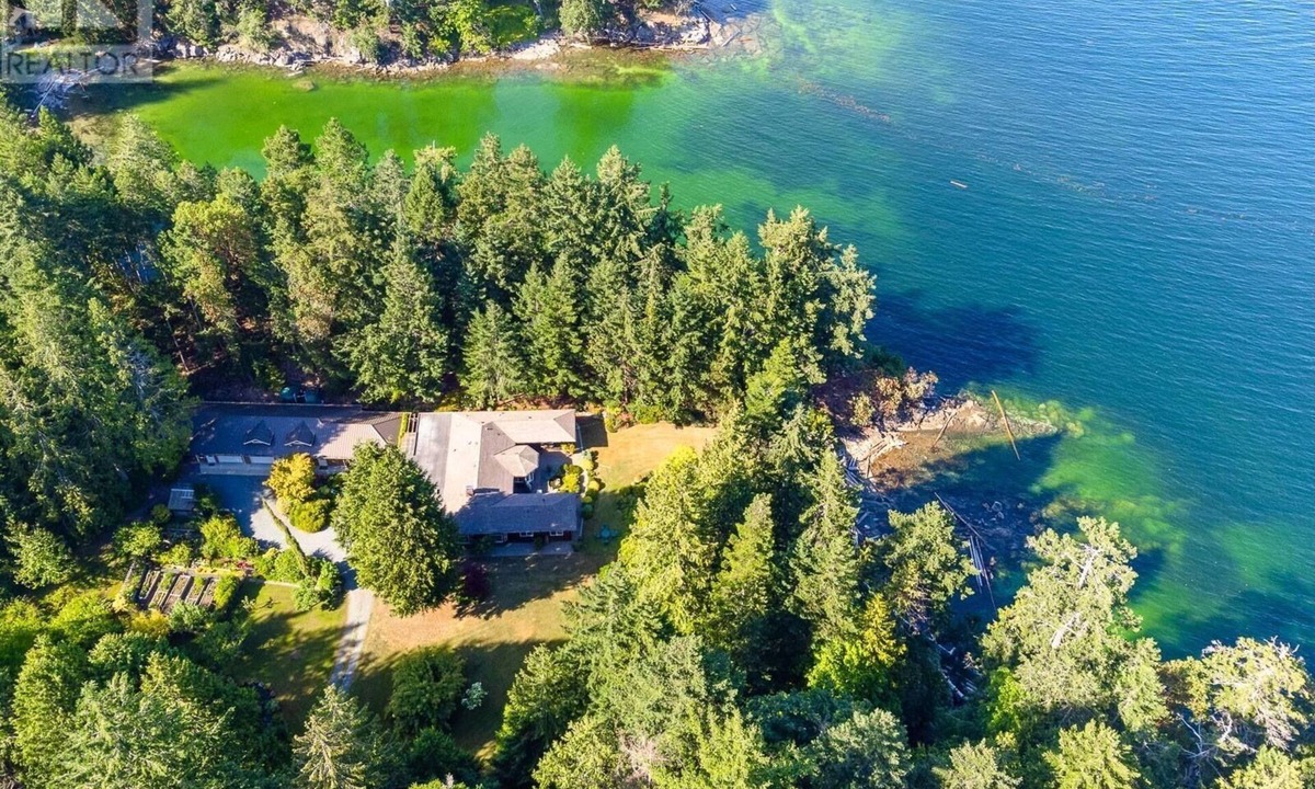 Regional District of Nanaimo Cottage | Sea La Vie Rare Peaceful Hidden Gem
