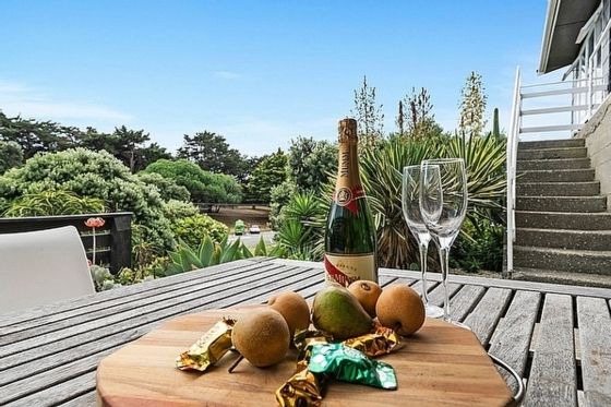 Waikanae House | Seaside House - Waikanae Beach Bach