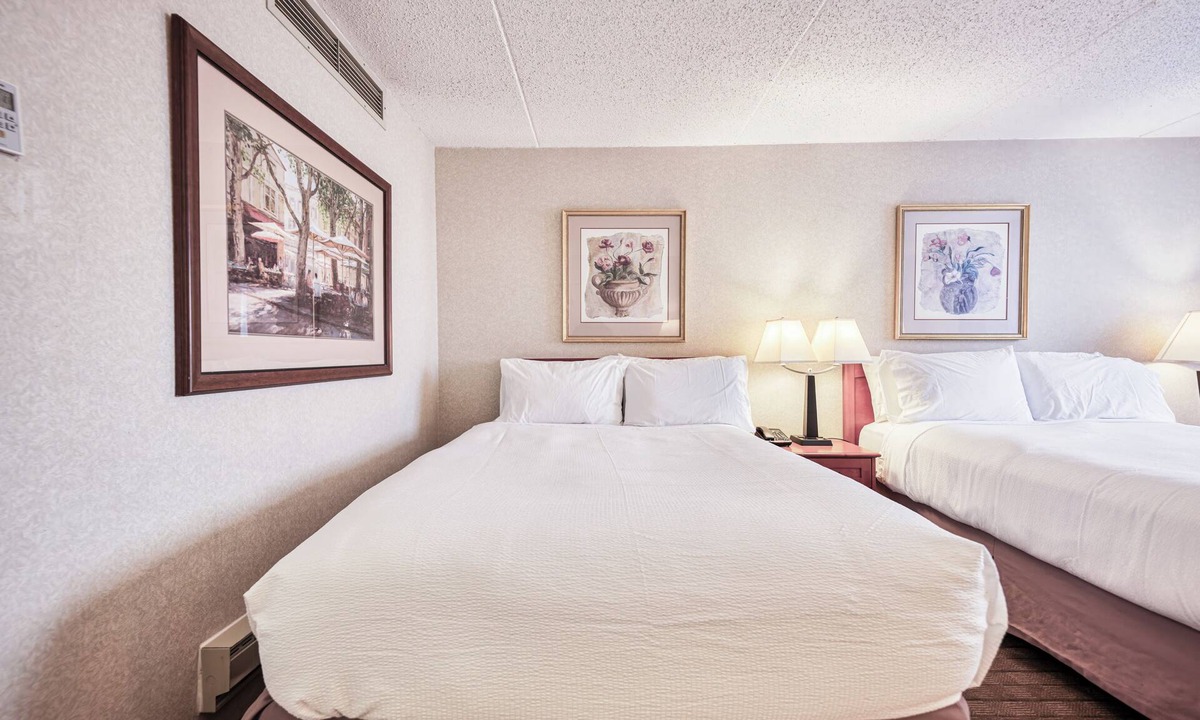 Southeast Calgary House | Situated 7-minute drive from downtown Calgary, & 2 minutes from Stampede Park