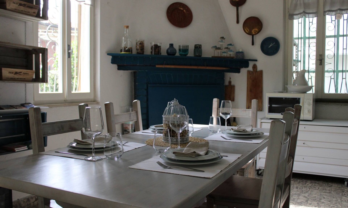 Rivoltella Apartment | Sivori house on Lake Garda with large garden