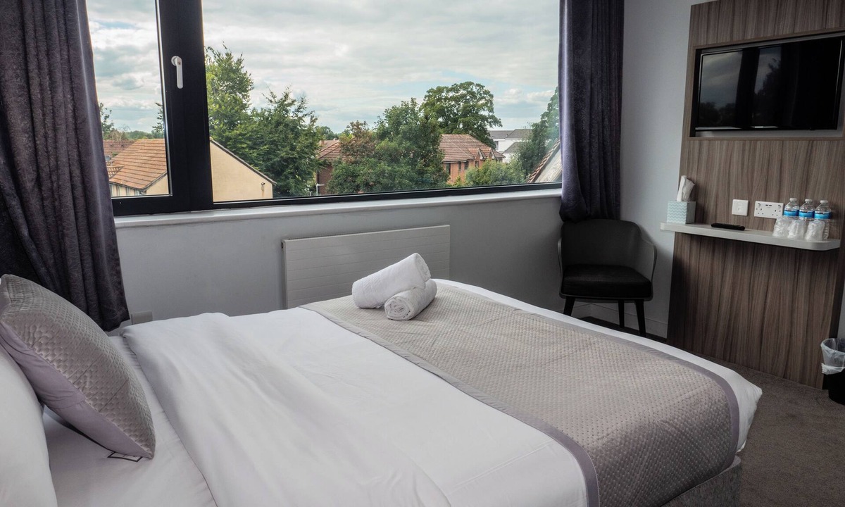 Hillingdon Hotel | Sky Nights Hotel London Heathrow