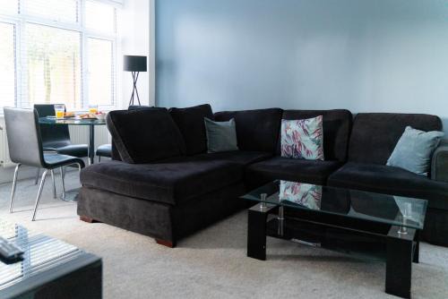 Kettering House | Spacious and Comfortable - 5 Bedroom Home