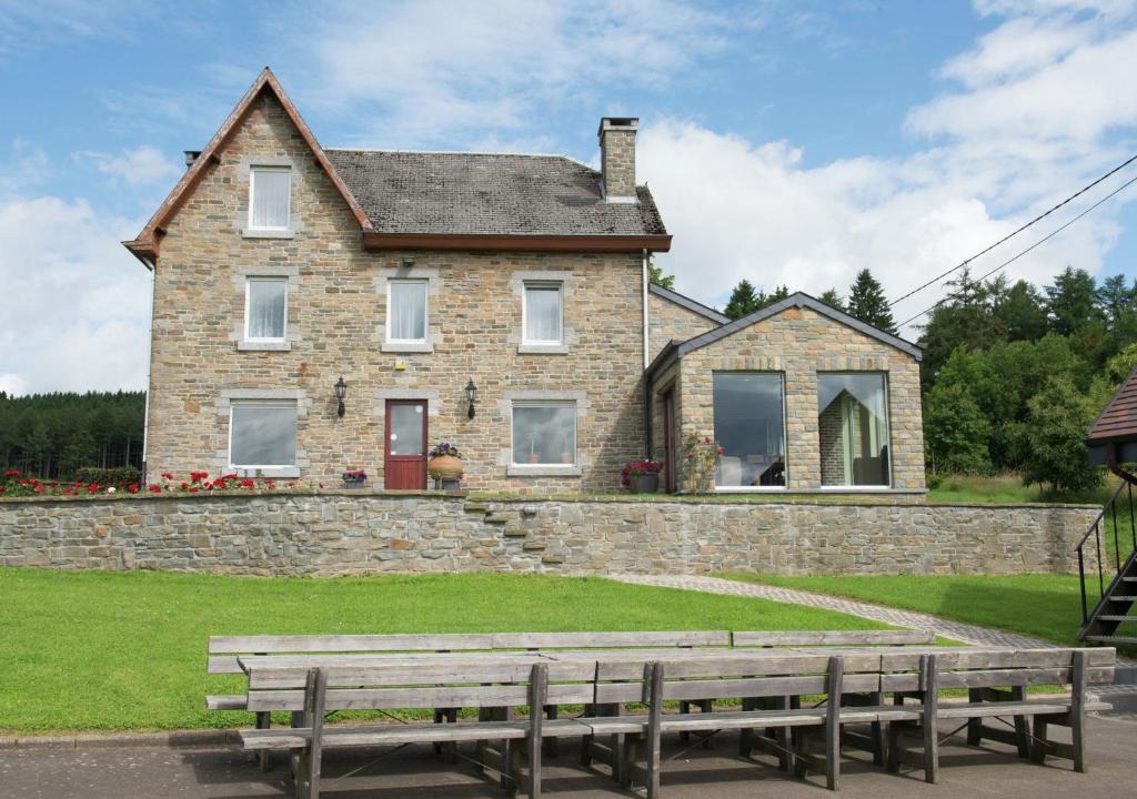 Harre House | Spacious and well cared-for house with a panoramic view, sauna and a summer pool