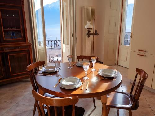 Consiglio di Rumo Apartment | Spacious Historic Apartment F1