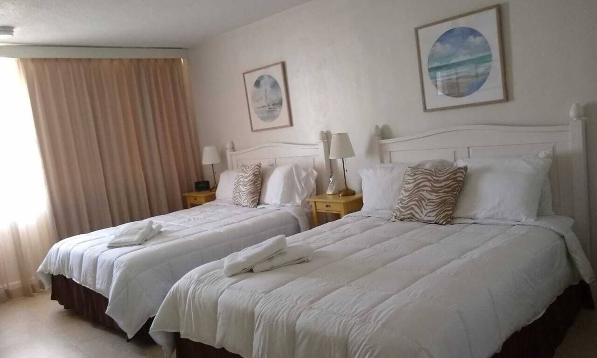 Sunny Isles Beach Apartment | Spectacular Studios, 4 people, on the beach, direct access in Sunny Isles Beach