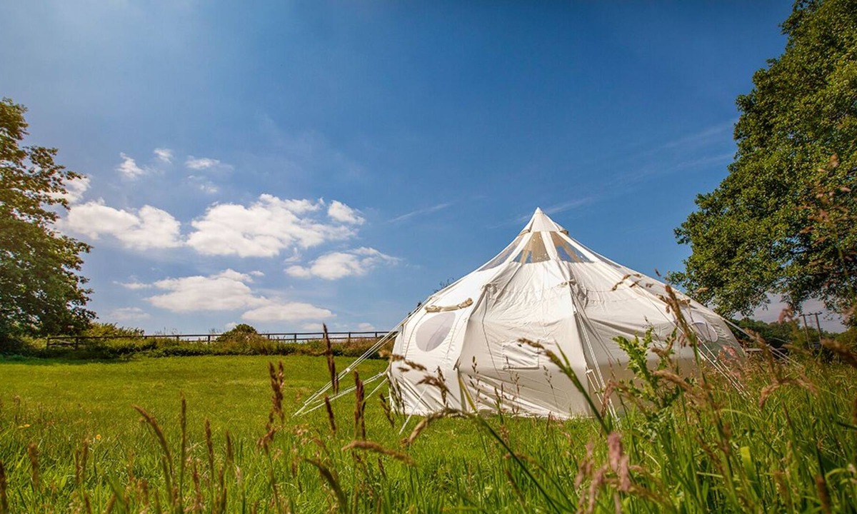 Loughborough Cabin | Star Gazing Bell Tent Farm Stay