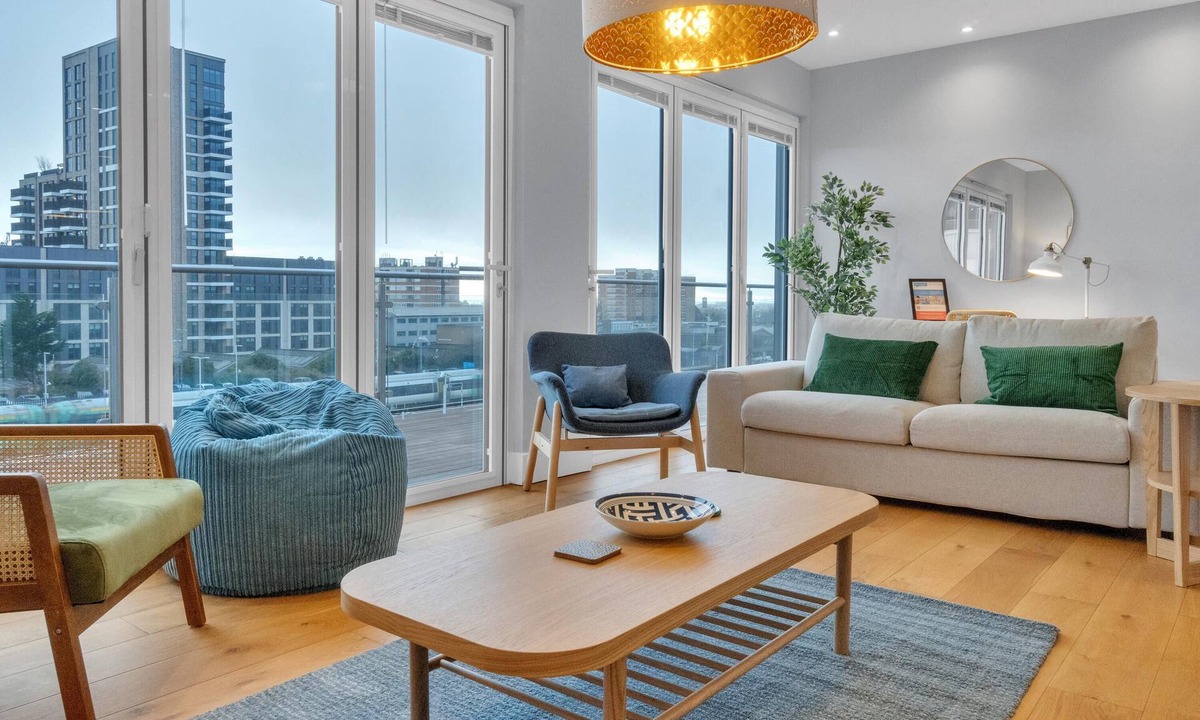 Hove Apartment | Station Skyline One Penthouse| By My Getaways