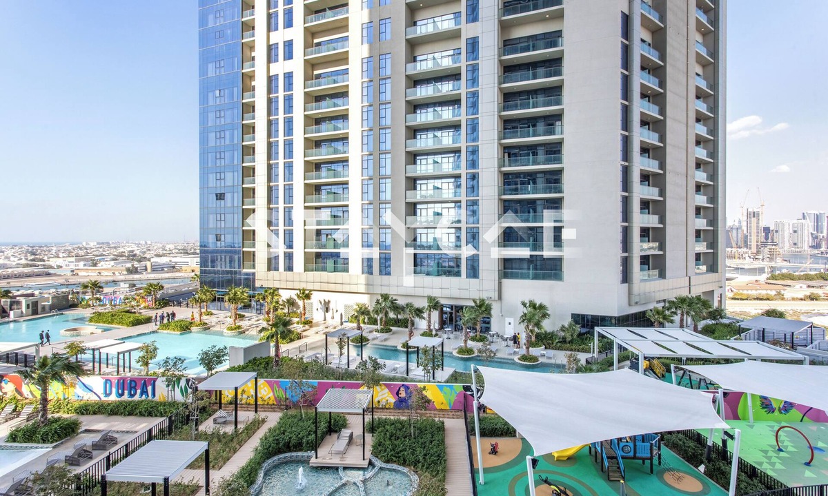 Sheikh Zayed Road Apartment | Staycae Holiday Homes - Aykon C