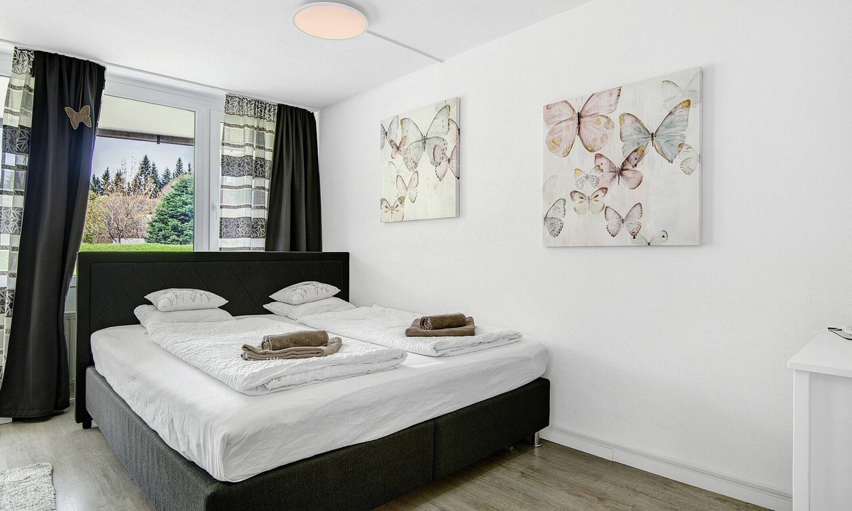 Sankt Englmar Apartment | Studio Apartment "Schmetterling" Near the Slopes with Shared Pool and Wi-Fi