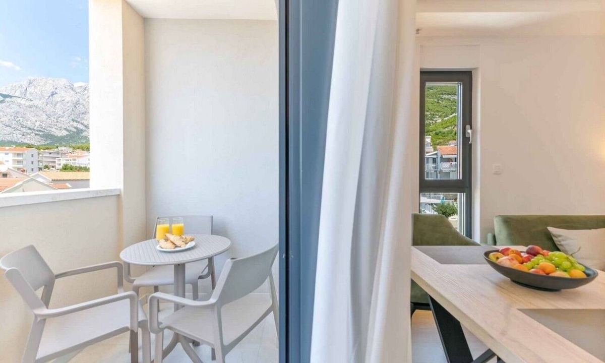 Promajna Apartment | Studio flat with terrace and sea view Promajna, Makarska (AS-20940-j)