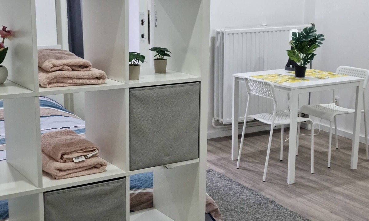 Sint-Jans-Molenbeek Apartment | Studio moderne & lumineux