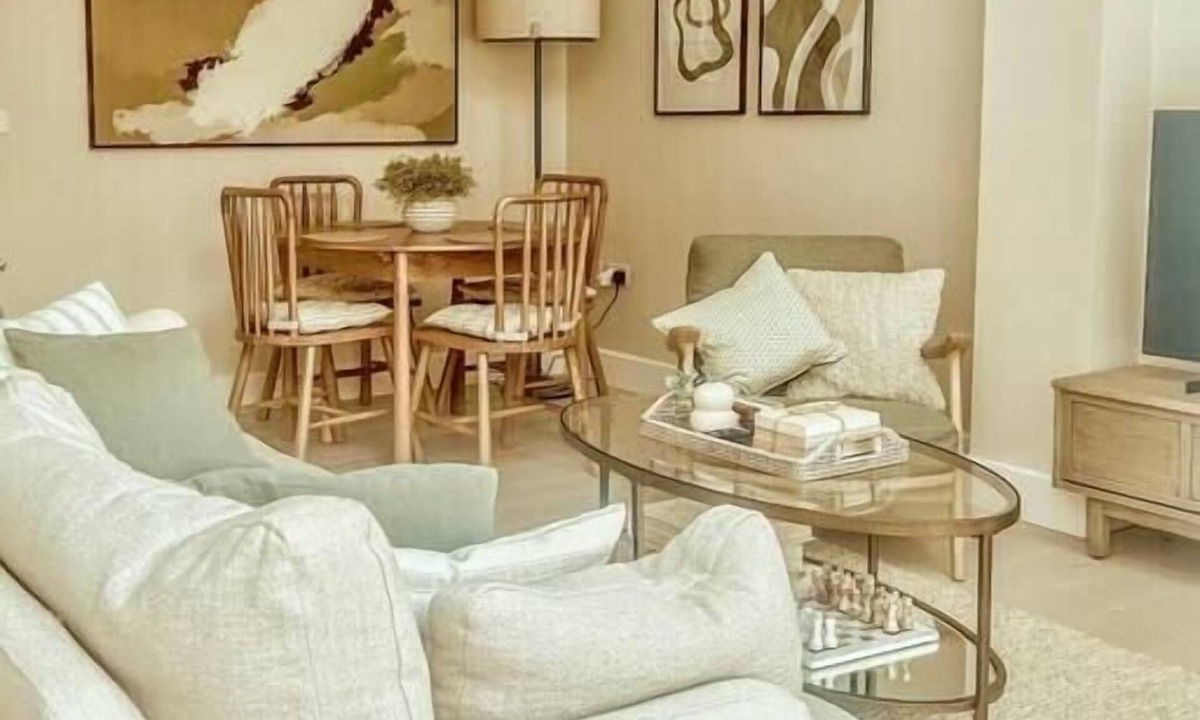 Winchester House | Stylish 3BD Townhouse in Central Winchester