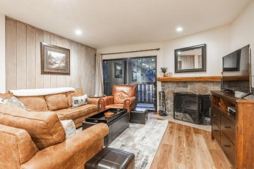 Mammoth Lakes House | Summit #269 - 2 Bedrm 2 Bathrm Condo - Walk To Eagle Lodge Lifts