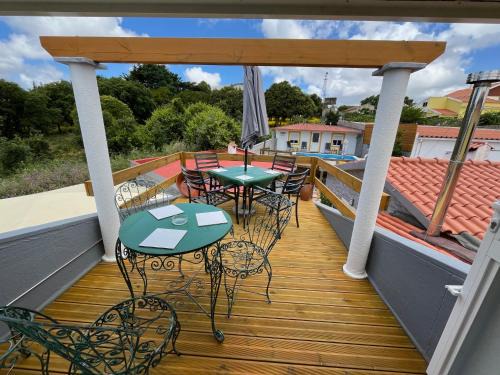 Melecas House | Sun House III - Near Sintra - Kitchen - Pool