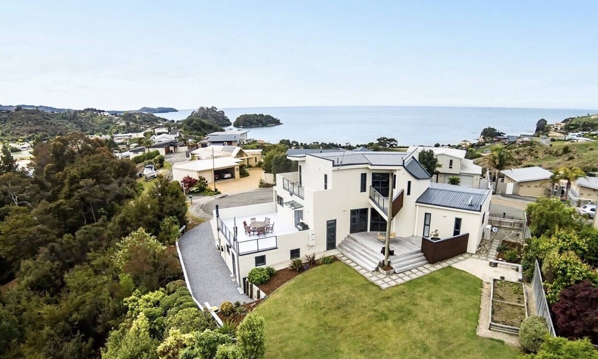 Kaiteriteri Cottage | Sun, Sea, Sensational - Kaiteriteri Holiday Home