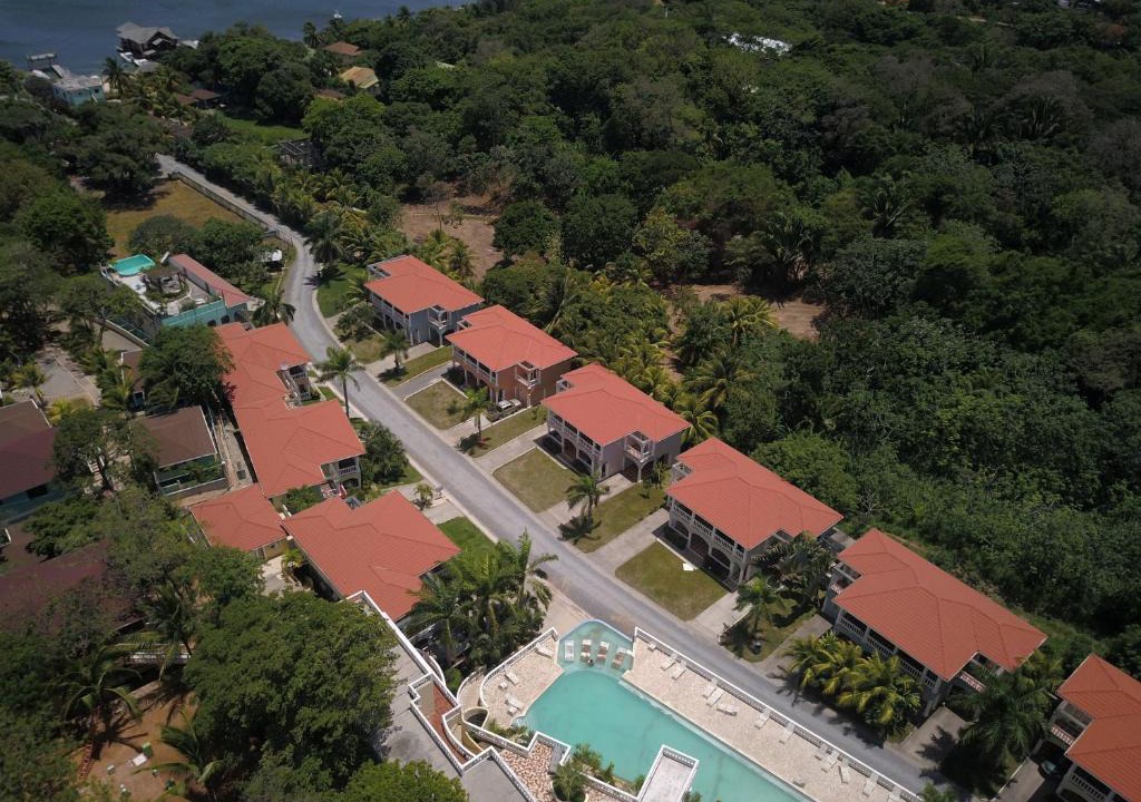 West End Villa | Sunset Villa 3C by Splash Inn