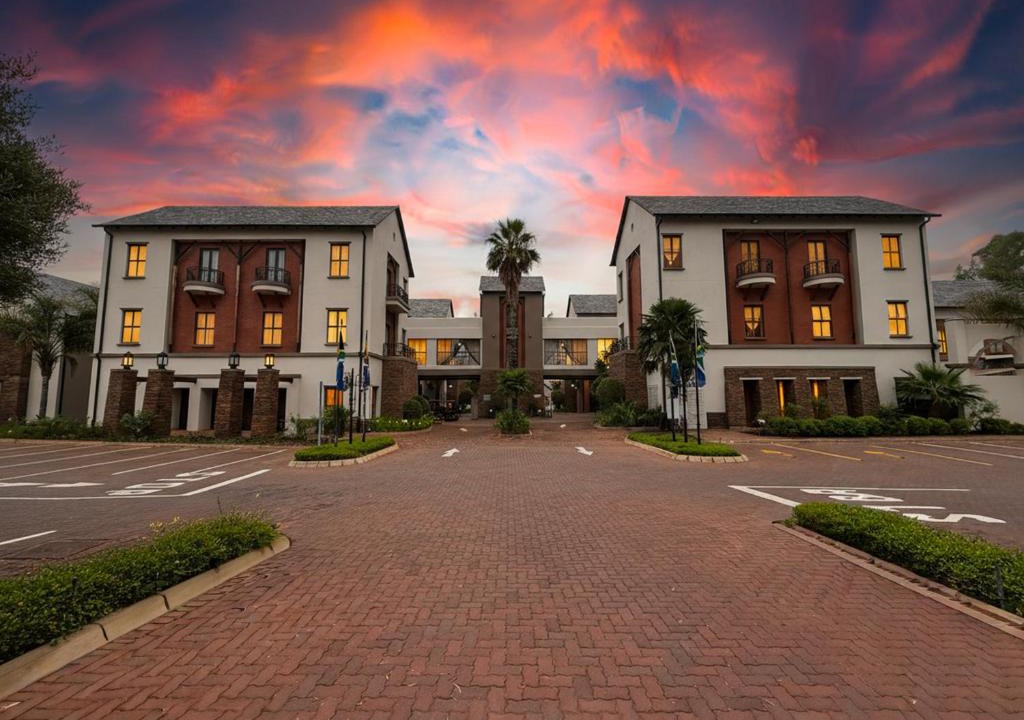 Centurion Hotel | Tayfin Royale Hotel & Conference Centre
