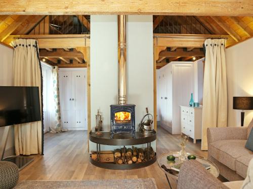 Pulborough House | The Barn At Banks Cottage
