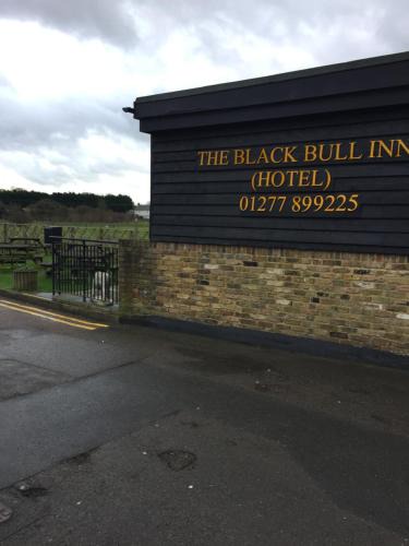 Fyfield Hotel | The Black Bull Inn