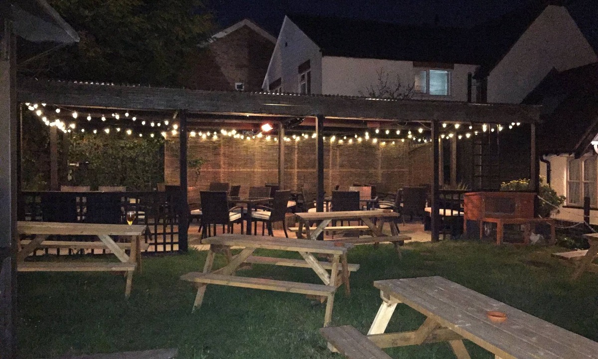 Desford Bed & Breakfast | The Bluebell Inn and Lodge