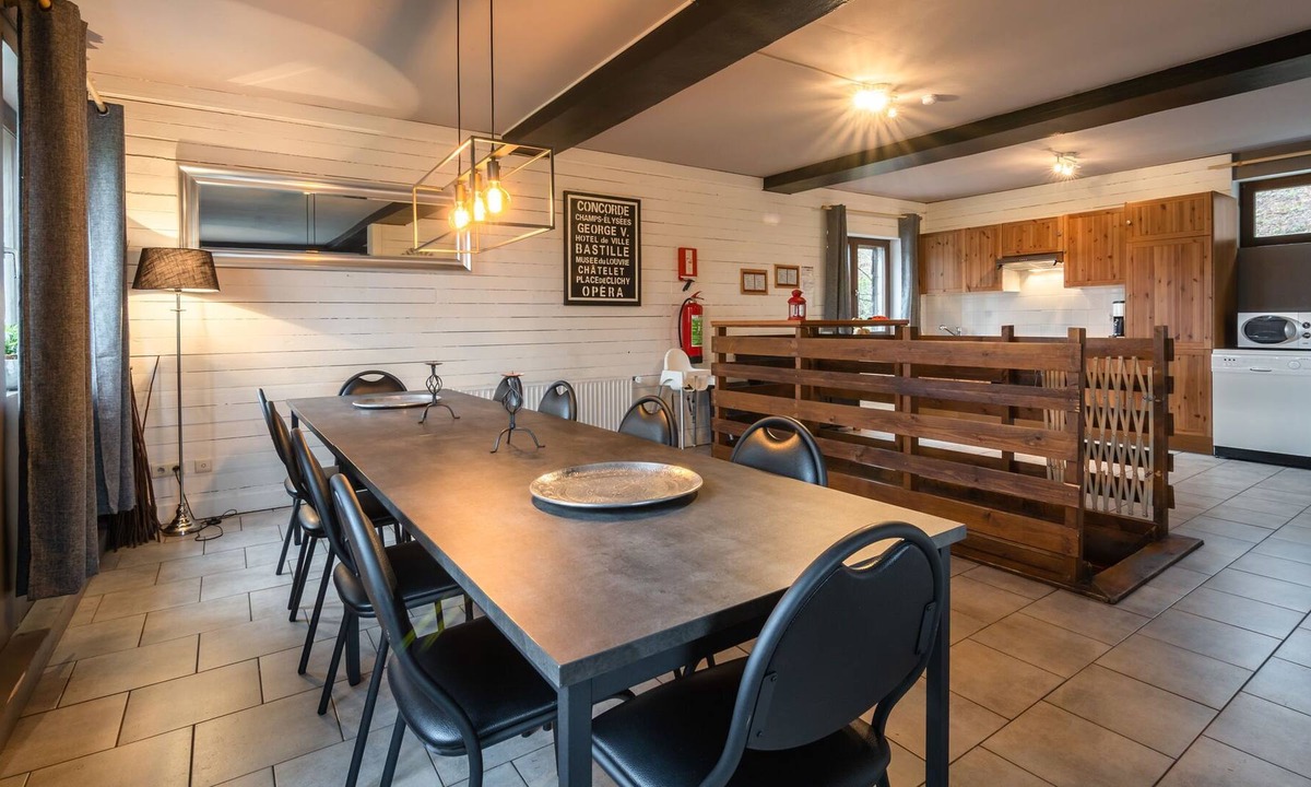 Trois-Ponts Ski Chalet | The cottage is a beautiful chalet and fully renovated