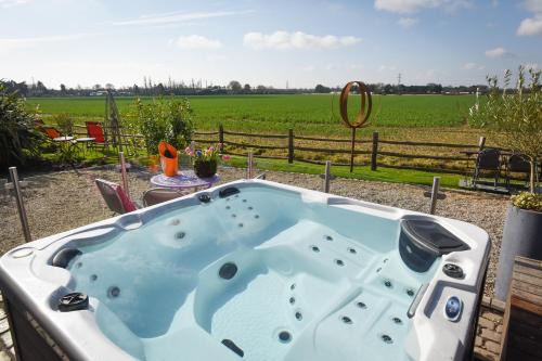 Emsworth House | The Cow Shed - WOW Factor Countryside Retreat
