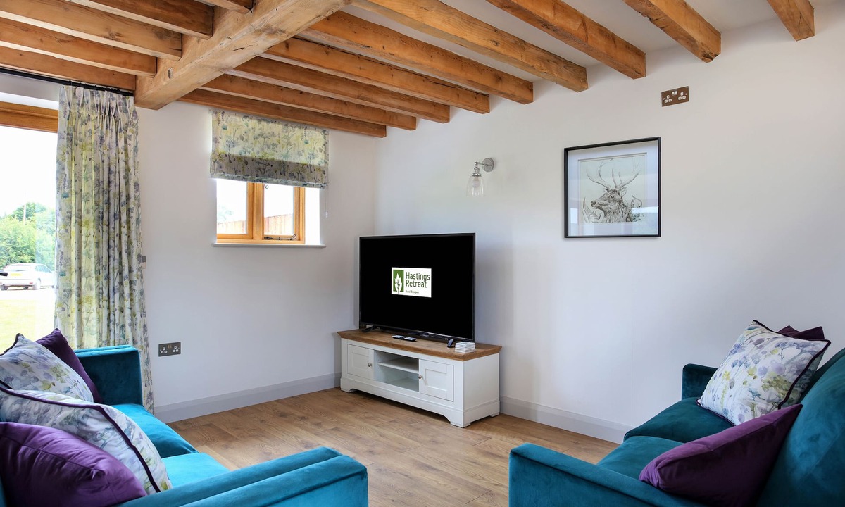 Ashby-de-la-Zouch House | The Dairy 2 bedroomed barn conversions sleeps 4+2 on the sofa