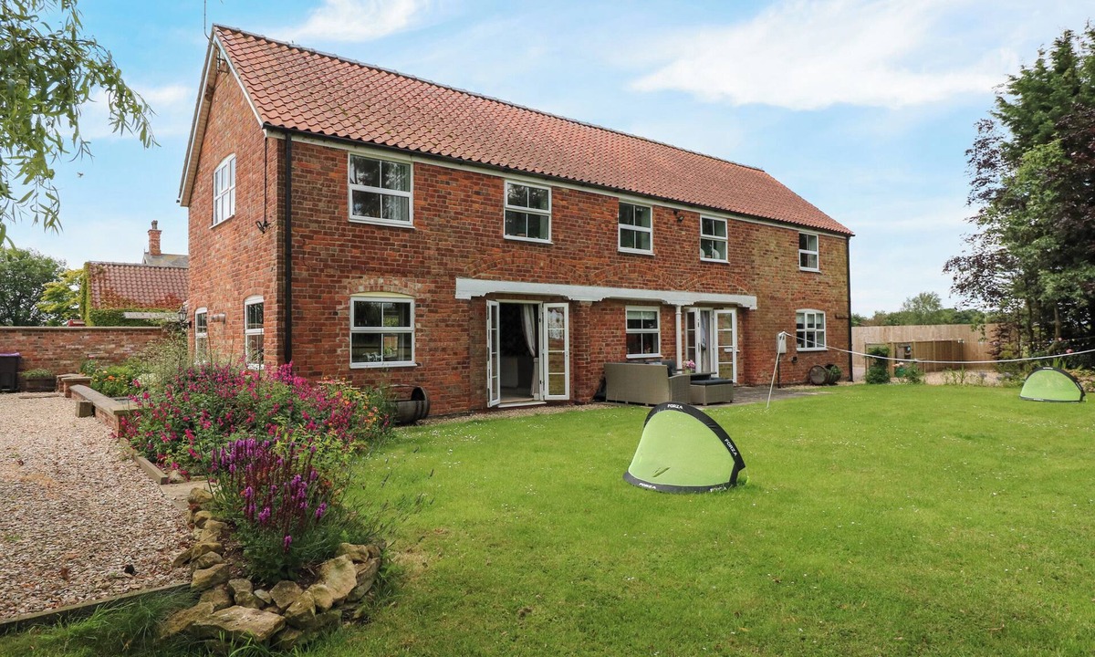 Frampton Cottage | THE GRANARY, pet friendly, luxury holiday cottage in Boston