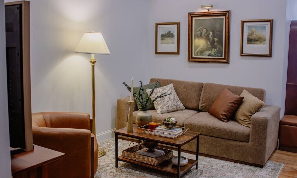 Troy Apartment | The Ilium Suite 405 - Luxury Studio in Downtown Troy