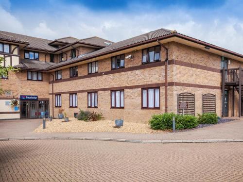 Milton Keynes Hotel | Travelodge Milton Keynes Shenley Church