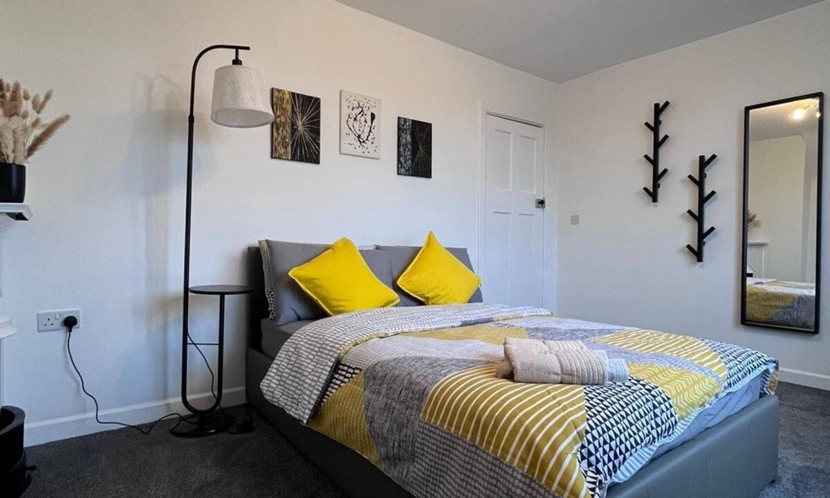 Newark upon Trent House | Two Bed Villa Notts for families and professionals