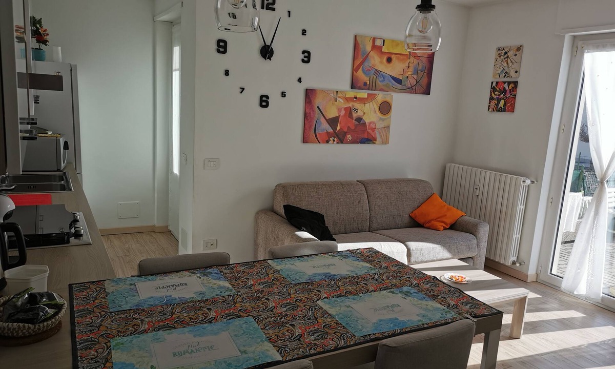 Valtellina Apartment | TWO-ROOM APARTMENT with parking space