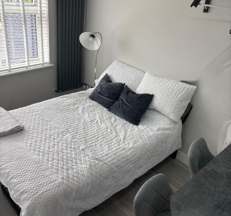 West Hendon Apartment | Umazis Bespoke Properties- The Hyde