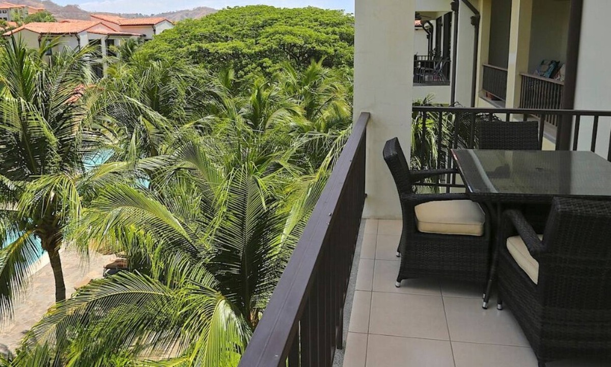 Coco Condo | Updated 3rd Floor Unit w/Grill + Beach Club Access
