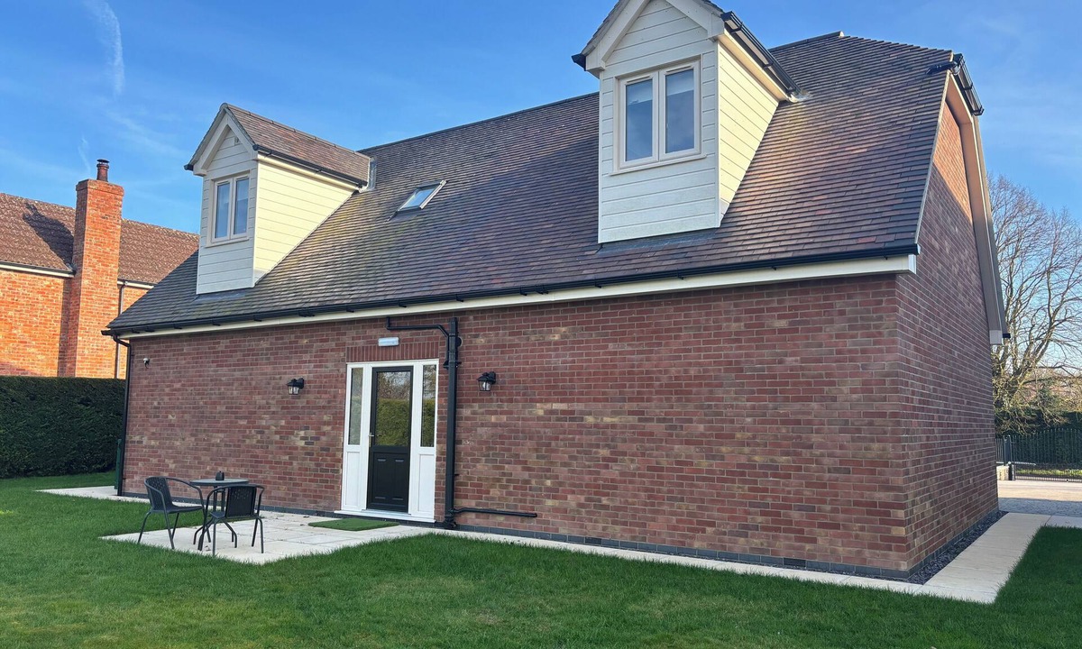 Thimbleby Apartment | Upper Pentlands - One bedroom luxury apartment with gym (pet-friendly)