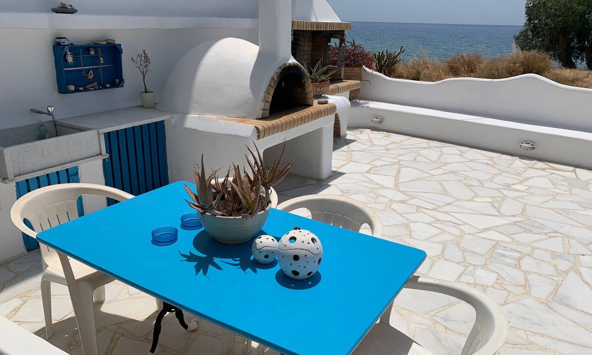 Makry Gialos Villa | Villa "Blue Sea" with Sea View, Terrace & Wi-Fi