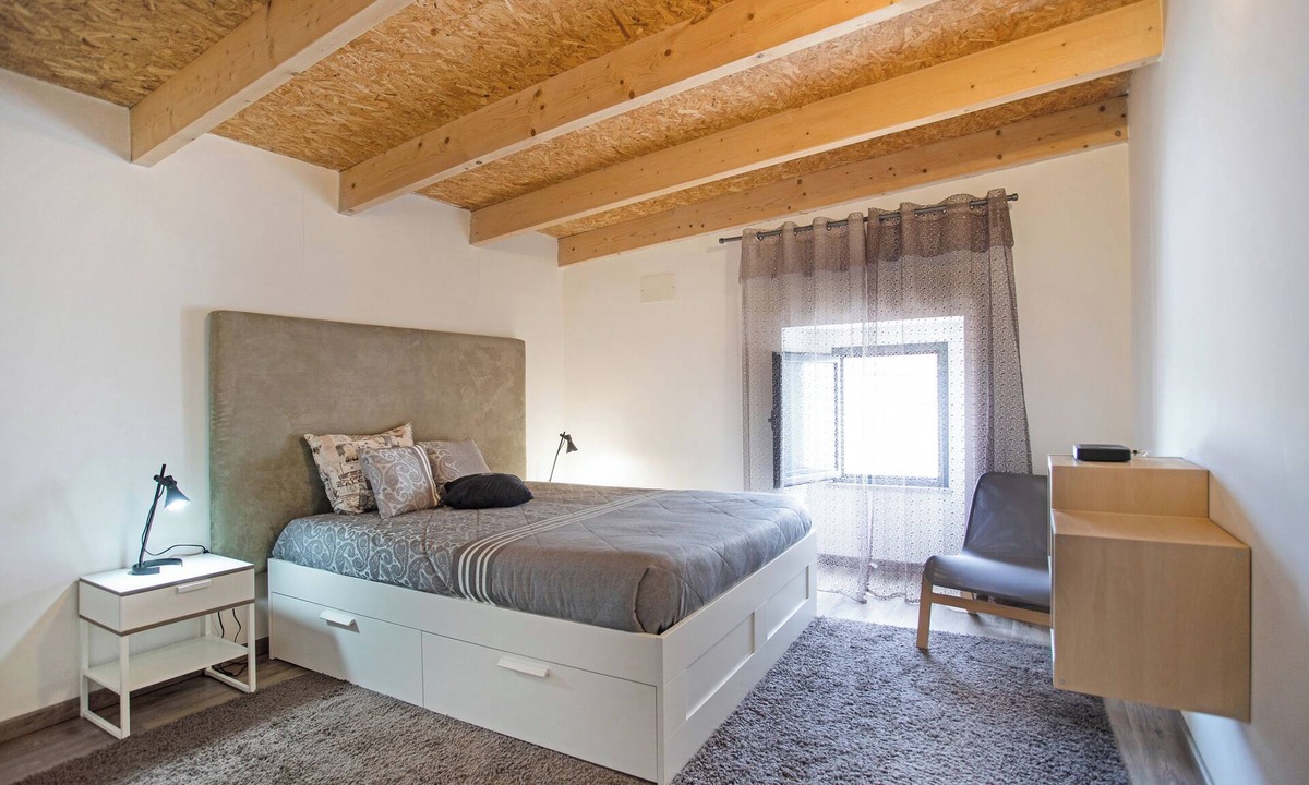 Serra d'El Rei Villa | Villa 'Casa Centenária' with Terrace & Wi-Fi