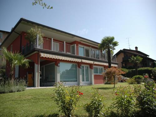 Casciago Villa | Villa in Barasso near Lake Varese