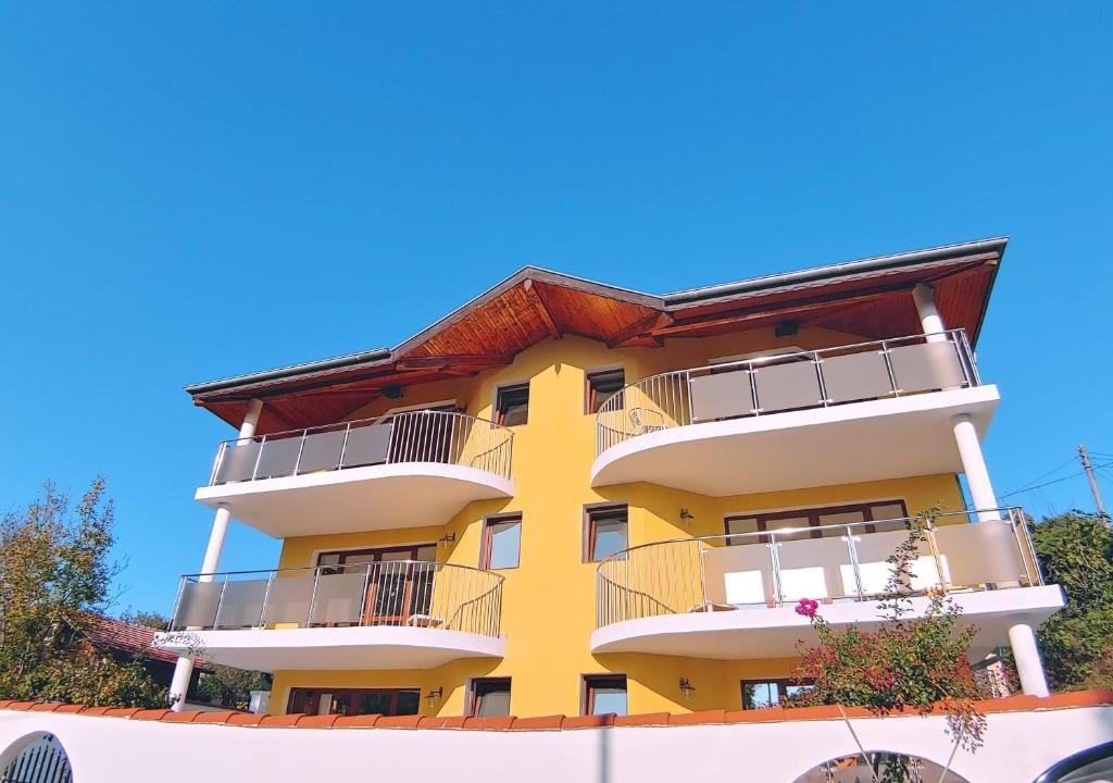 Fish Fish Apartment | VILLA METATRON U DOMA