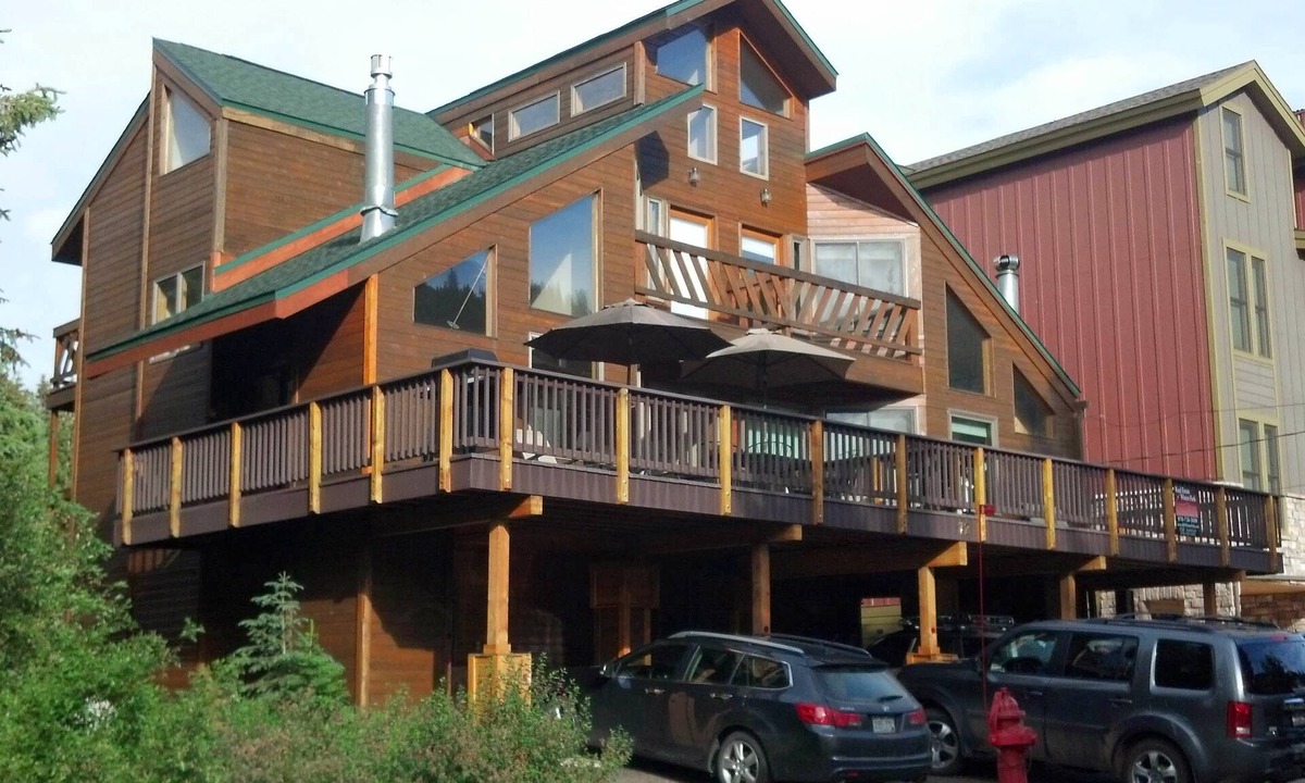 Old Town Ski Chalet | Walk to Winter Park Lifts - Private Hot Tub - Pet Friendly - Custom Duplex