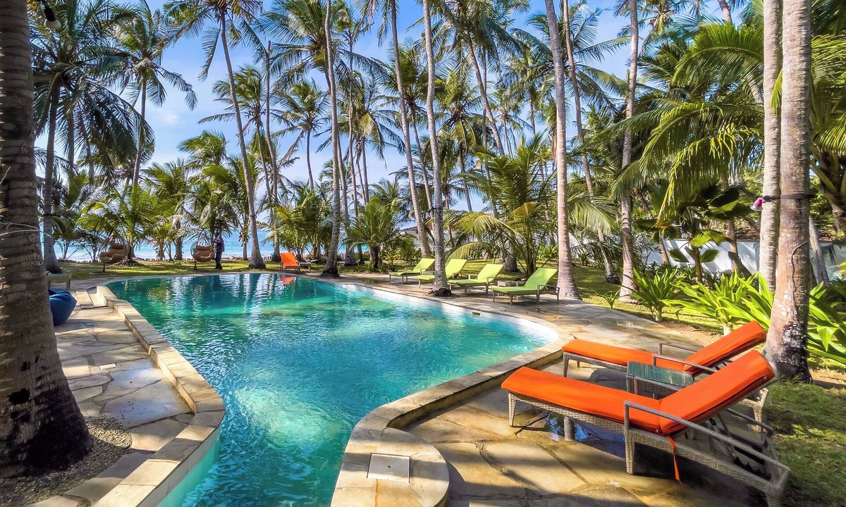 Diani Beach House | Watano Beach House Spacious 7-bedroom house in awesome Diani perfect for groups