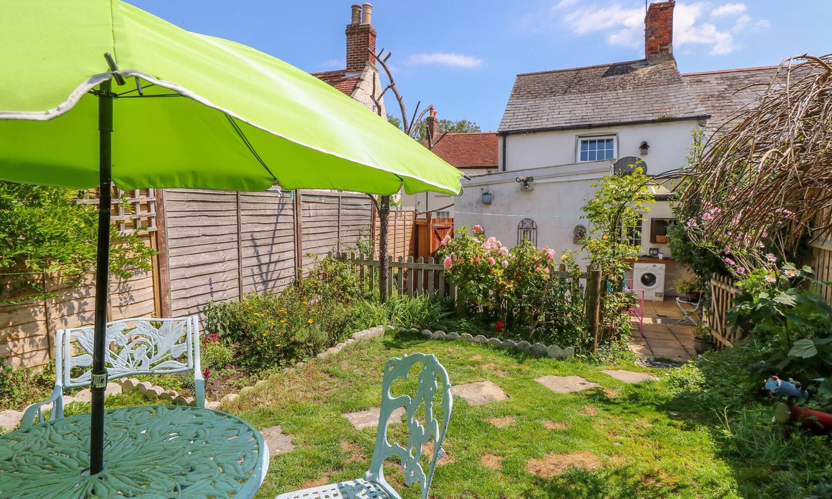 Brading Cottage | Wee Cot