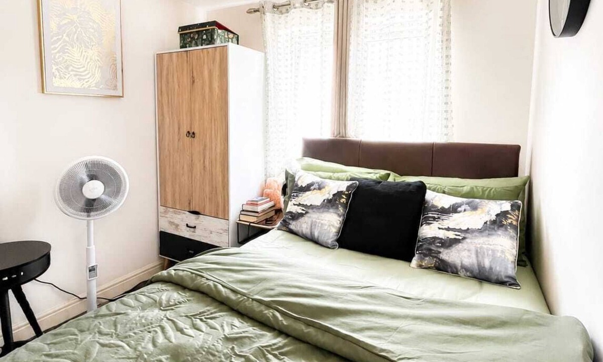 Mickleover House | Welcome to Peace Pad Designed with comfort and convenience in mind.