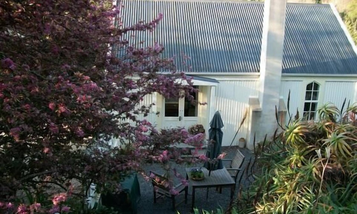 Whangaimoana House | Whangaimoana cottage at Palliser Bayn559 Cape Palliser Road